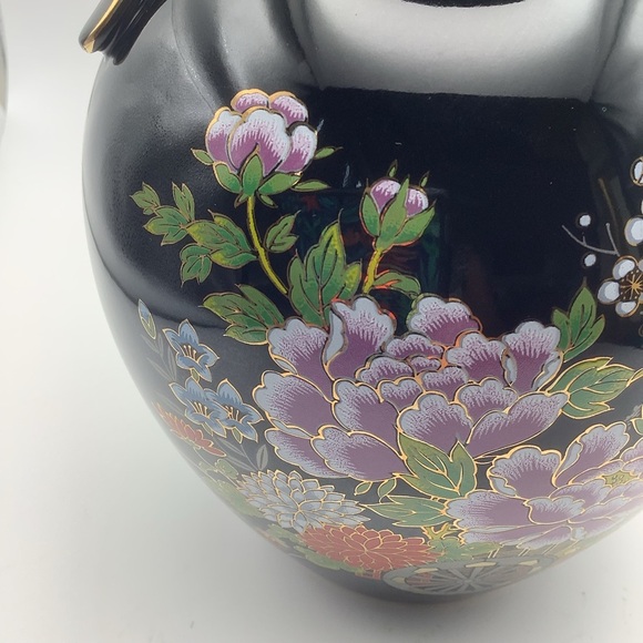 Large Black Two Handled Japanese Vase - Picture 7 of 14